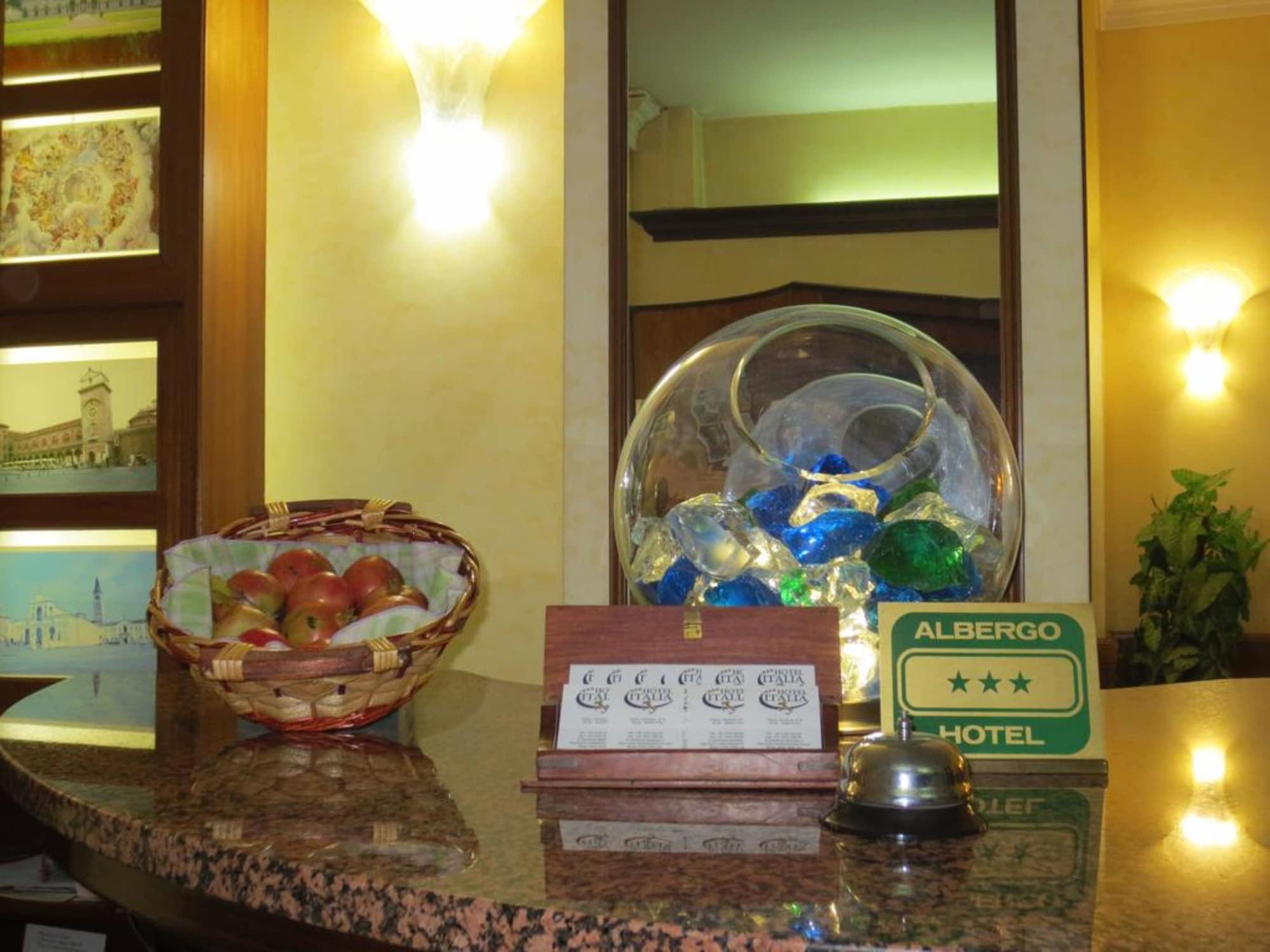 מאנטובה Hotel Italia City Center מראה חיצוני תמונה
